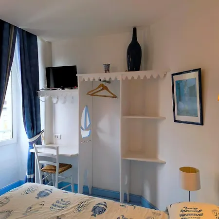 Ξενοδοχείο L'astrolabe Oloron-Sainte-Marie