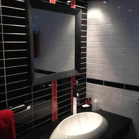 Hotell L'astrolabe Oloron-Sainte-Marie