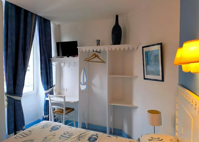 Hotel L'astrolabe Oloron-Sainte-Marie